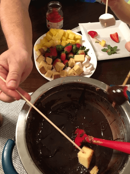 chocolate fondue with dippers