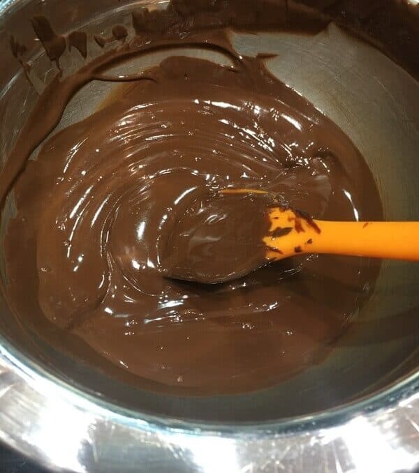 Homemade chocolate fondue recipe - Melting Pot Copycat