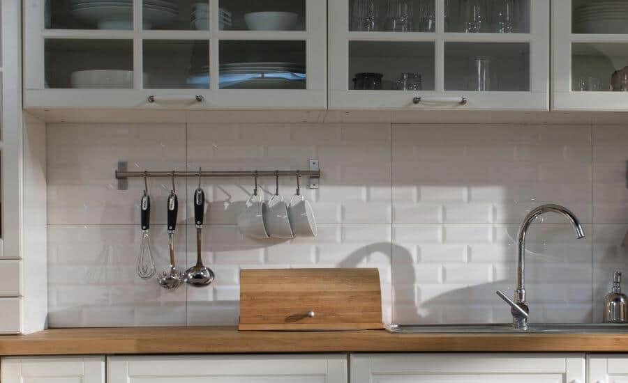 clean kitchen counter