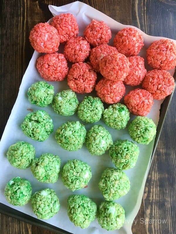 How to Make Colored Rice Krispie Treats - The Savvy Sparrow