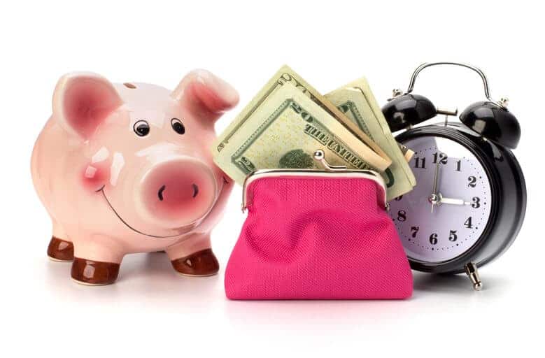 DIY Cute Piggy Bank to Teach Kids About Finances and Sustainability