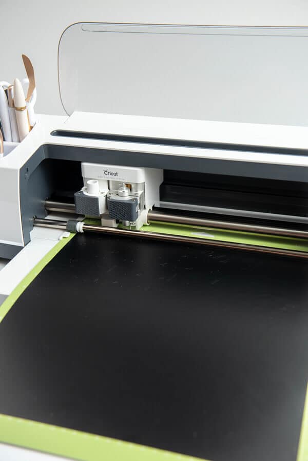 cricut machine with black vinyl