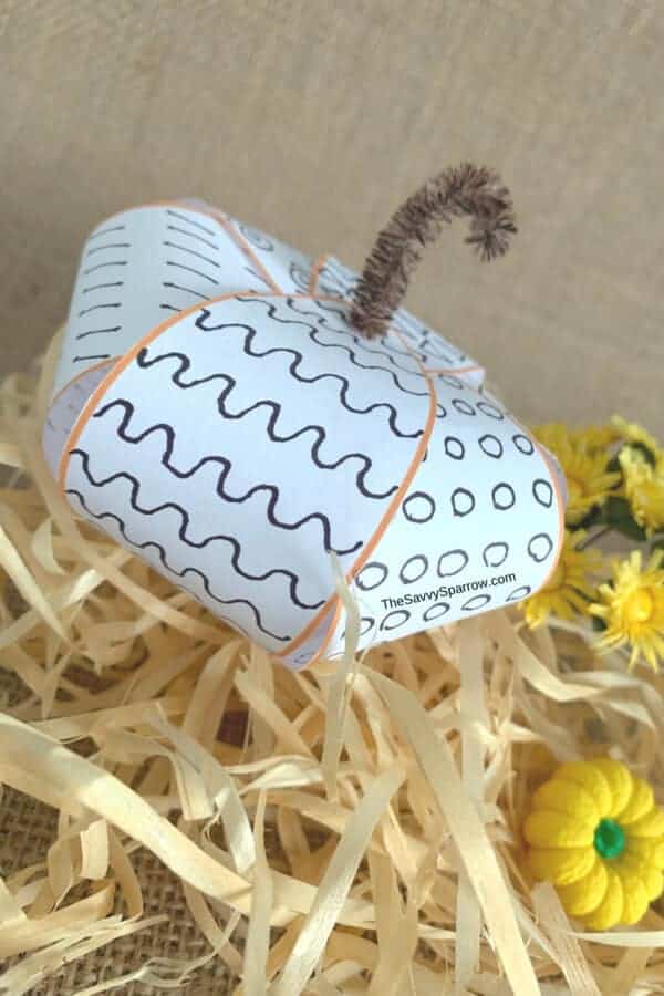 finished paper 3D pumpkin craft