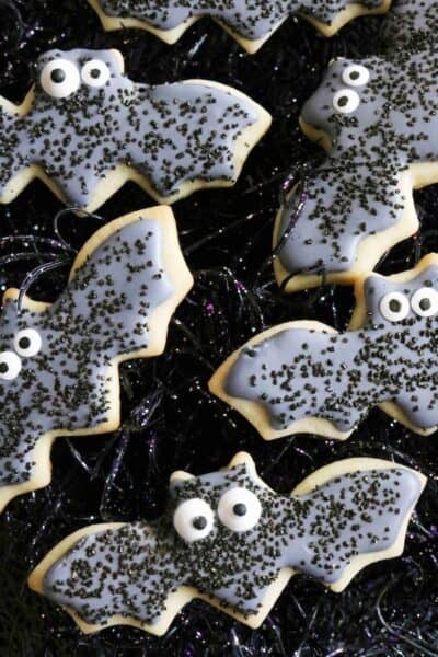 25 Spooky and Easy Halloween Cookies for Kids - The Savvy Sparrow