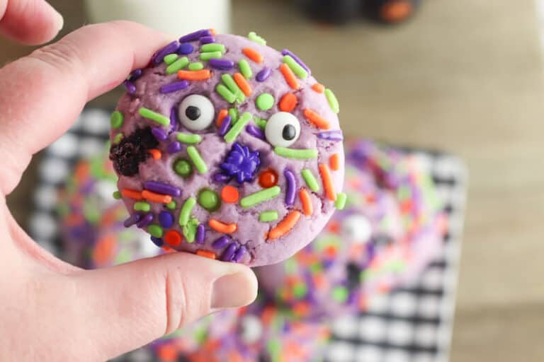 25 Spooky and Easy Halloween Cookies for Kids - The Savvy Sparrow