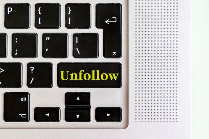 unfollow button on a keyboard