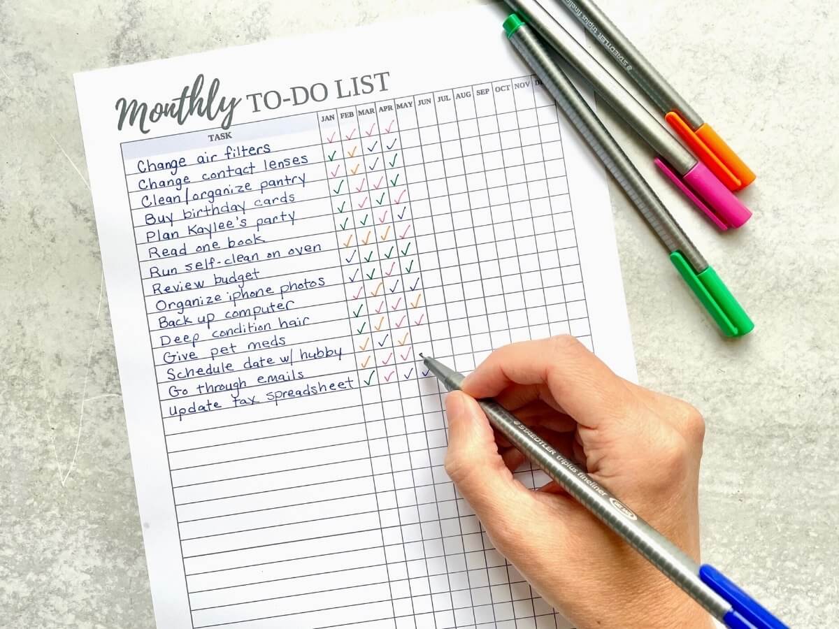 How to make a monthly to do list?