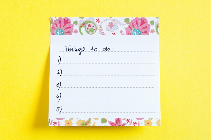 list of things to do on a sticky note