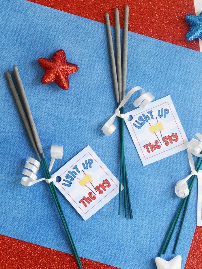July 4th sparklers tags that say light up the sky