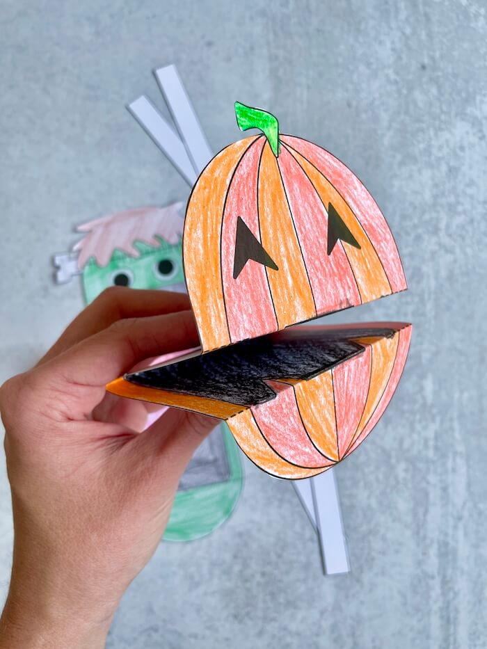 Halloween pumpkin puppet craft