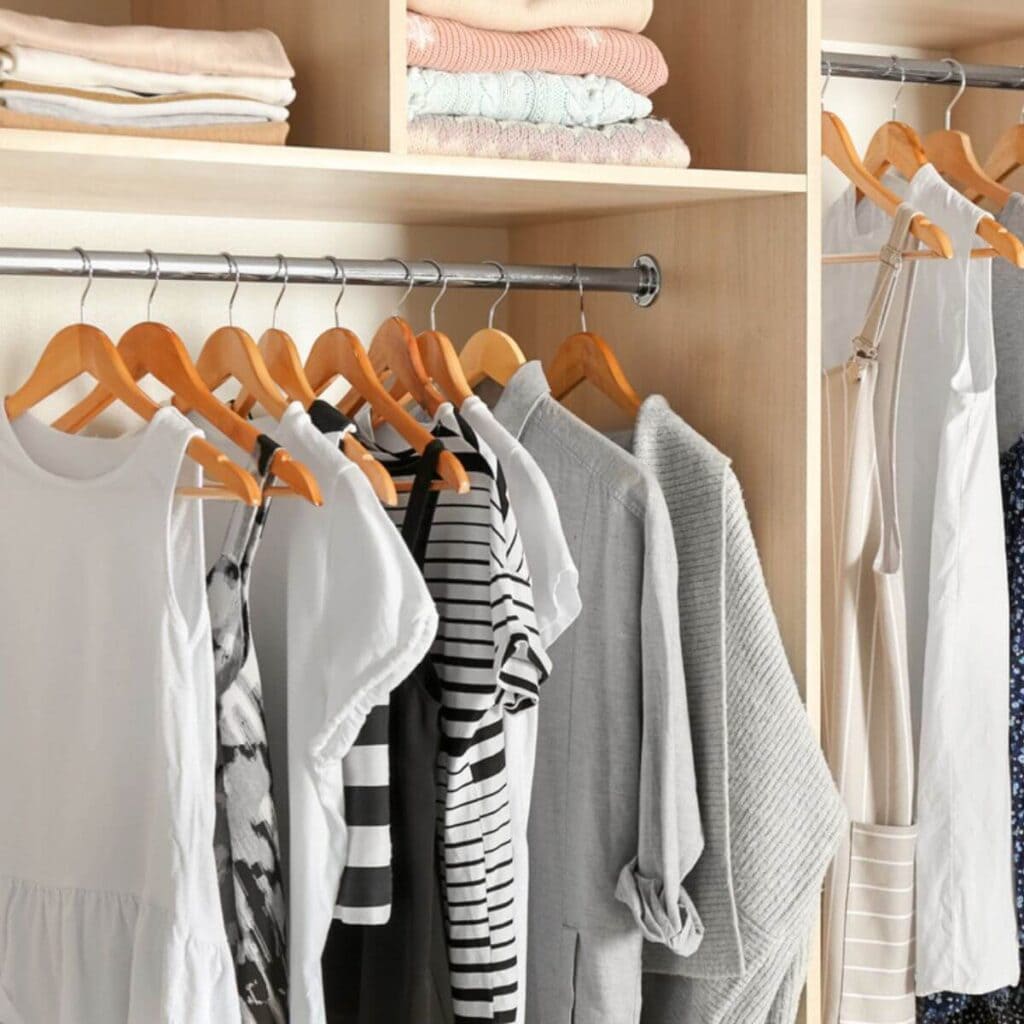 Decluttering Clothes - 7 Tips to Downsize Your Wardrobe Now!