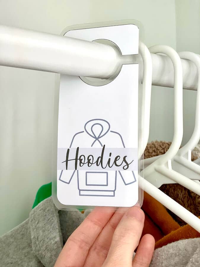 DIY CLOTHES HANGER ORGANIZER 