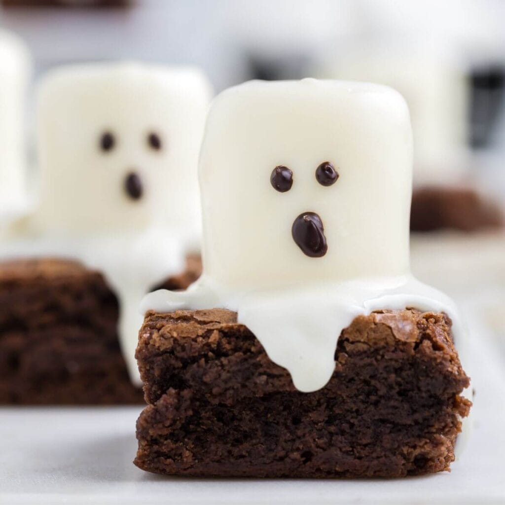 ghost brownies with marshmallows