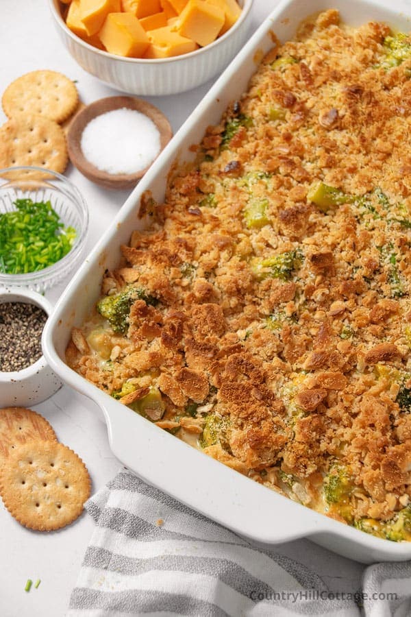 Velveeta cheese and broccoli casserole