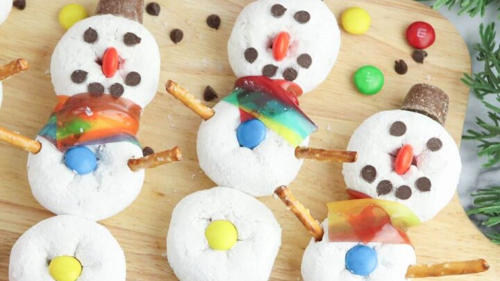 DIY Party Food Ideas: Snowman Party Food Ideas: Mini Donut Snowman — Pink  Peppermint Design