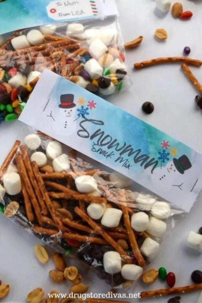 snowman snack mix with printable gift tags