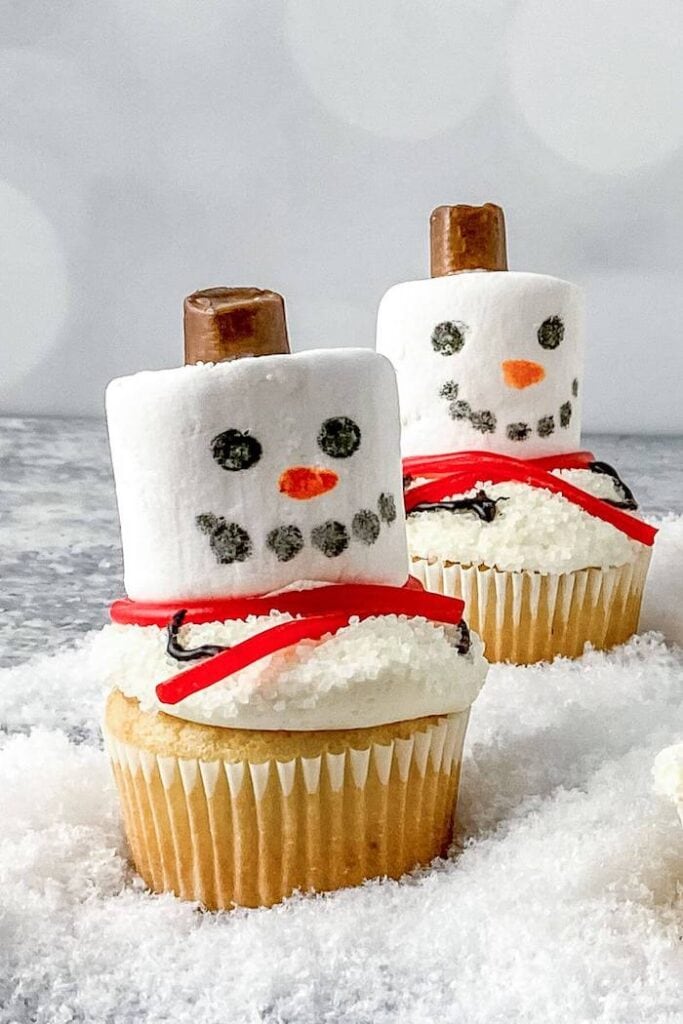 cupcakes with snowman decorations