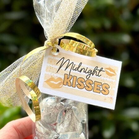New Year's party favor with printable gift tag that says Midnight Kisses