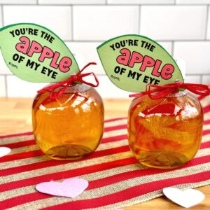 Printable "Apple of My Eye" Valentines for Juice and Applesauce