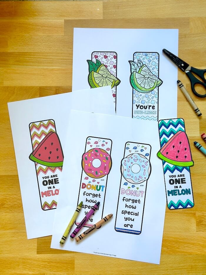 Valentines bookmarks for kids to color