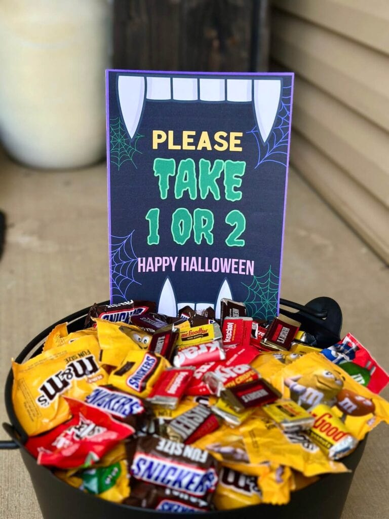 Halloween candy bowl sign that says please take one