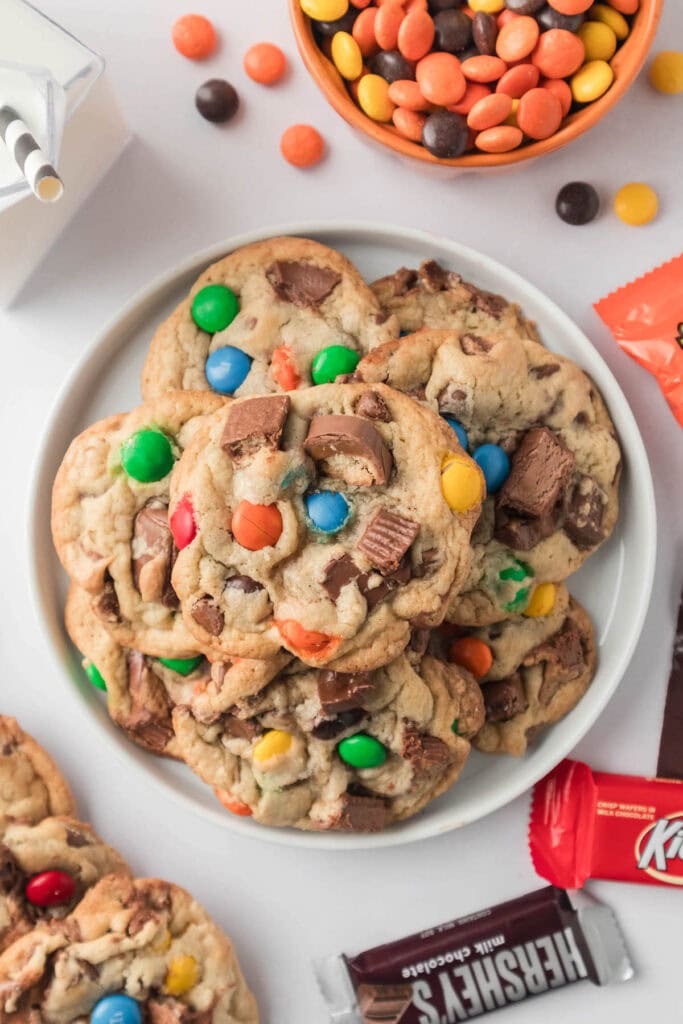 candy bar cookies with mini chocolate bars and Reese's Pieces