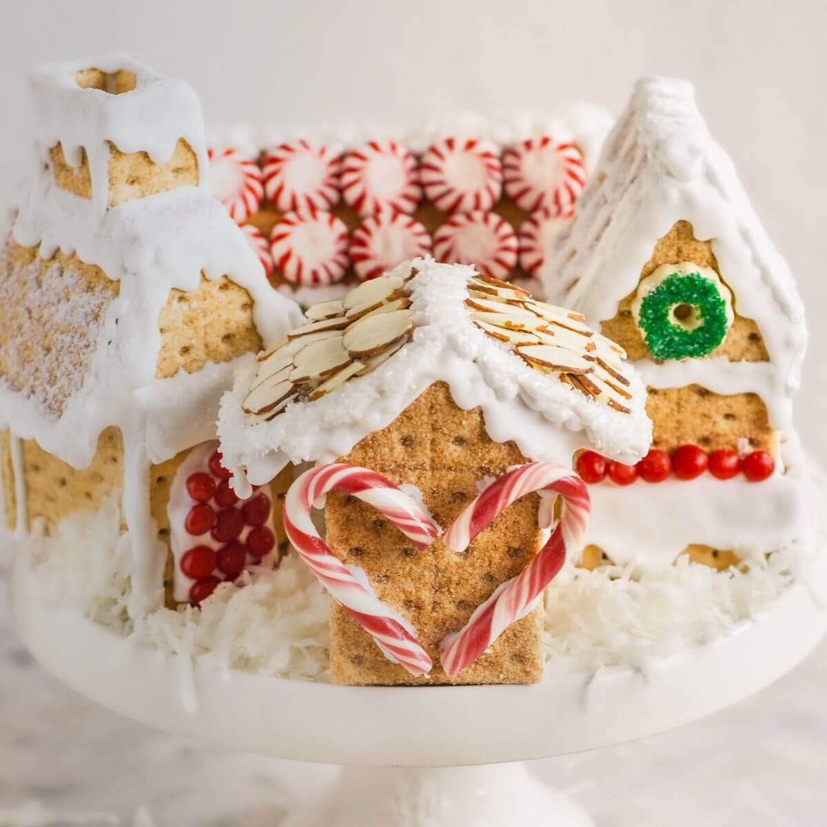 graham cracker gingerbread houses