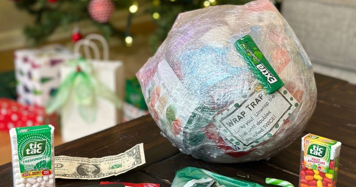 Family enjoying prize ideas