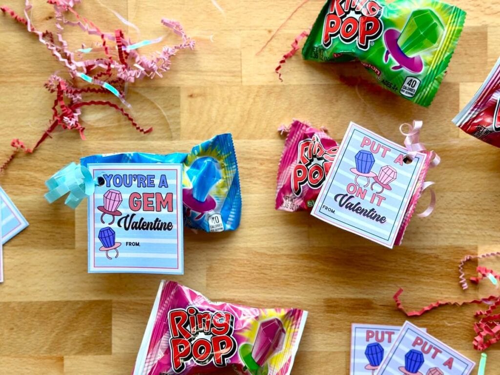 kids valentines cards with Ring Pops